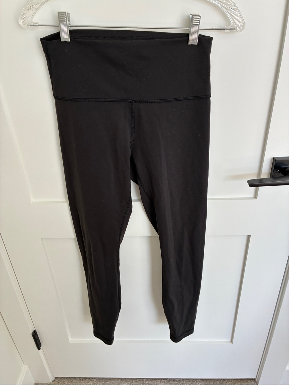 Lululemon size 8 wunder train